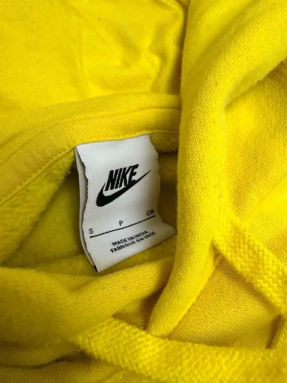 Nike Sportswear Club Fleece Pullover Hoodie in Yellow Strike